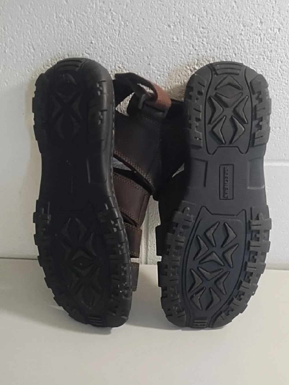 NWOT Skechers Leather Vintage Fisherman Sandals 11 Brown Y2K Chunky Dad